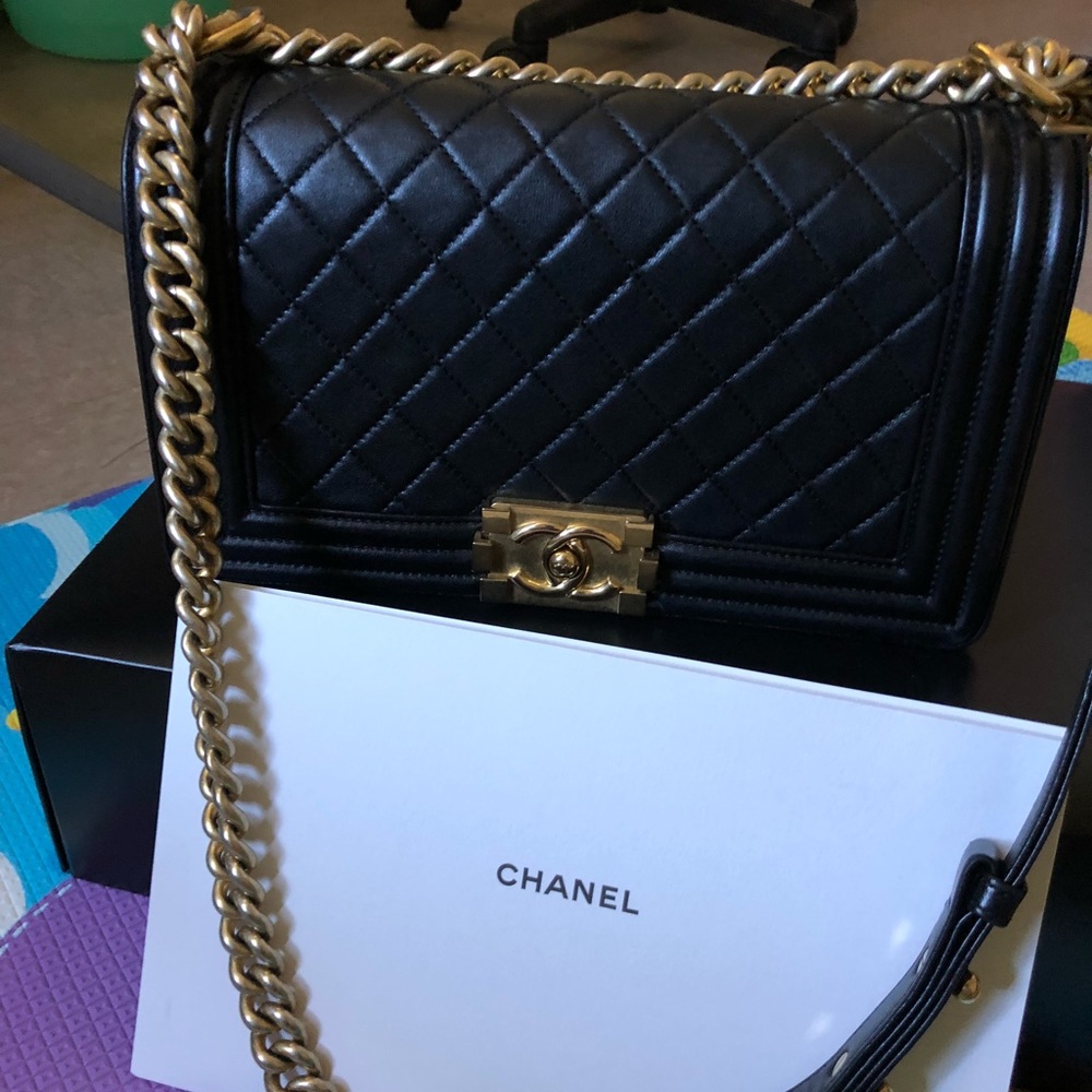 chanel lamp boy medium black with gold tone
